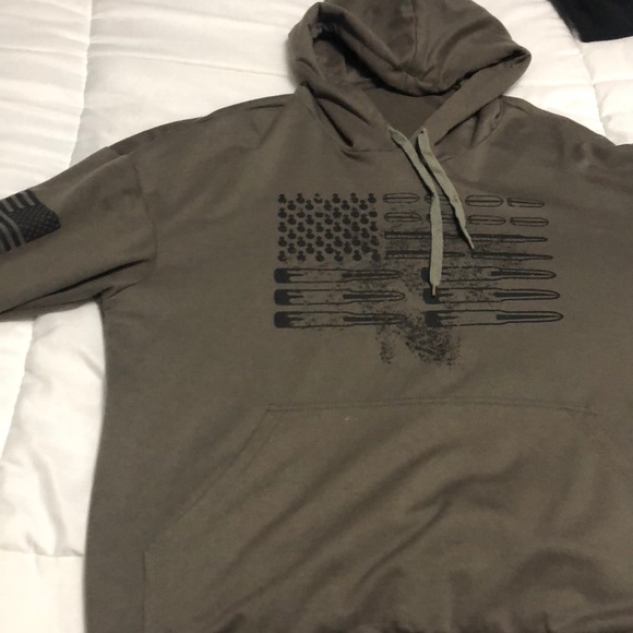 Sweatshirt - Picture 1 of 1